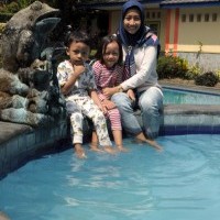 Ressi Indrasari Dapat Saldo Pulsa Gratis